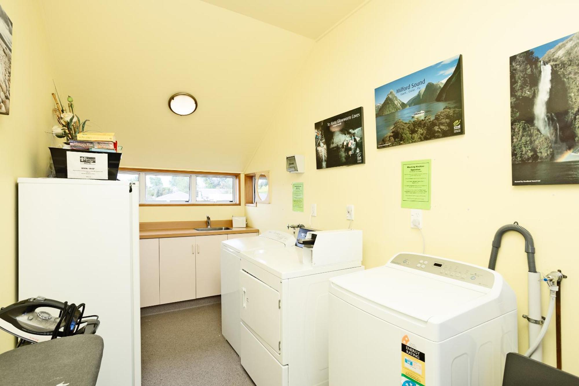 Balmoral Lodge Motel Invercargill Extérieur photo